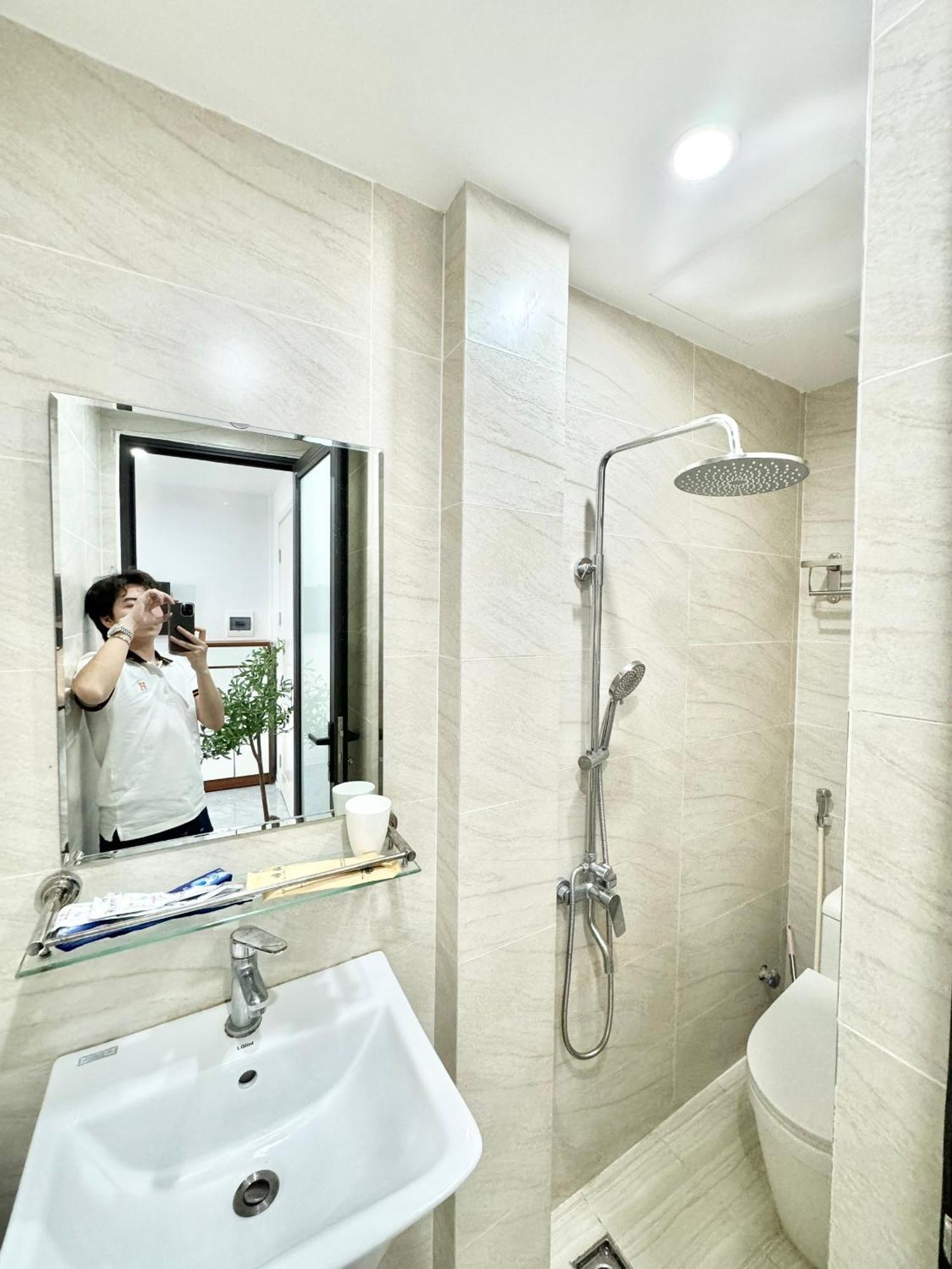 Modern & Comfy Apartment Hanoi Exterior foto