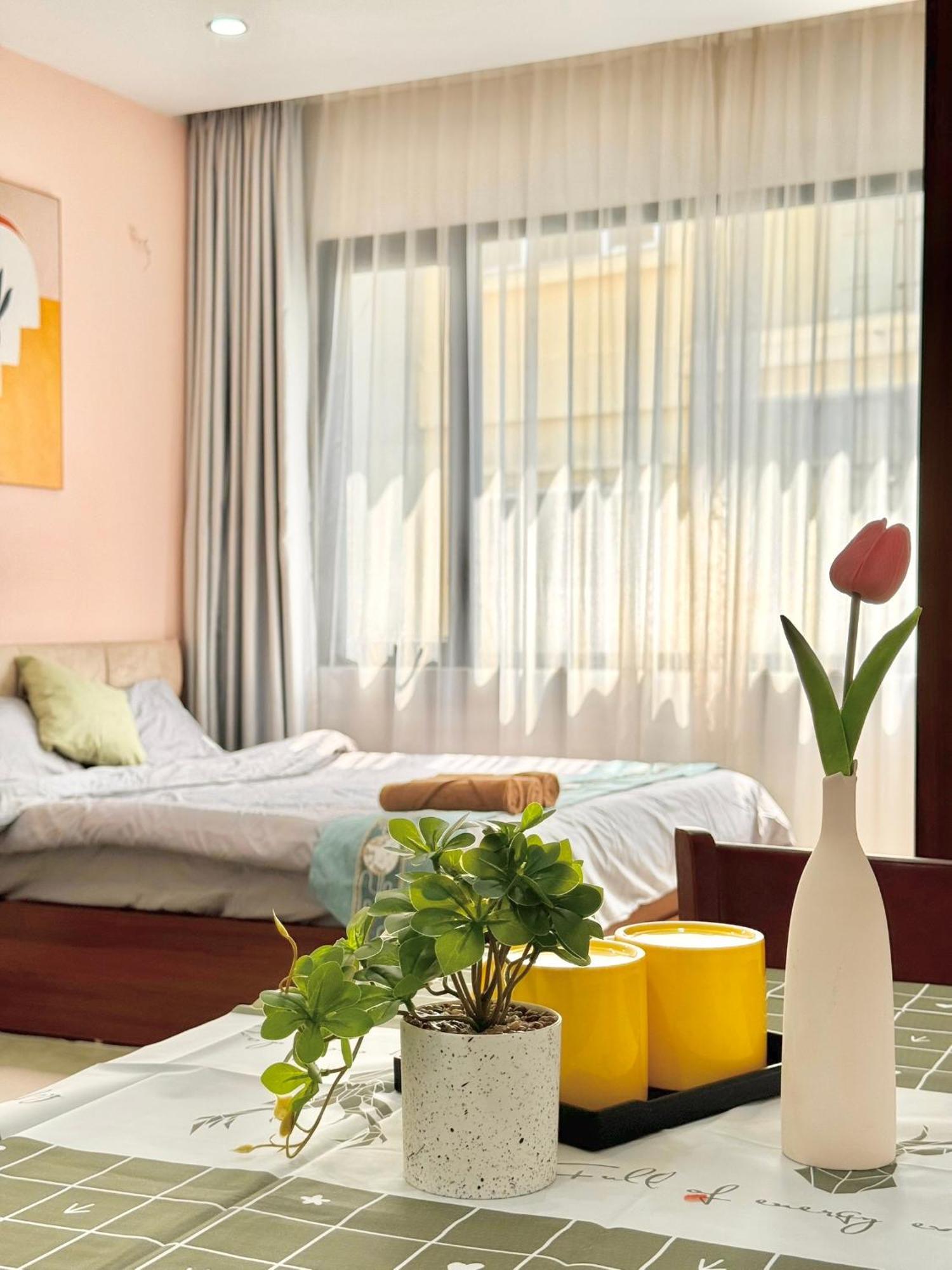 Modern & Comfy Apartment Hanoi Exterior foto